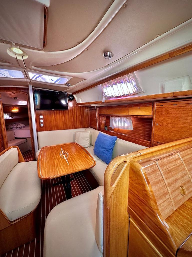 Bavaria Yachts - 12 {{i18n.capacity}}