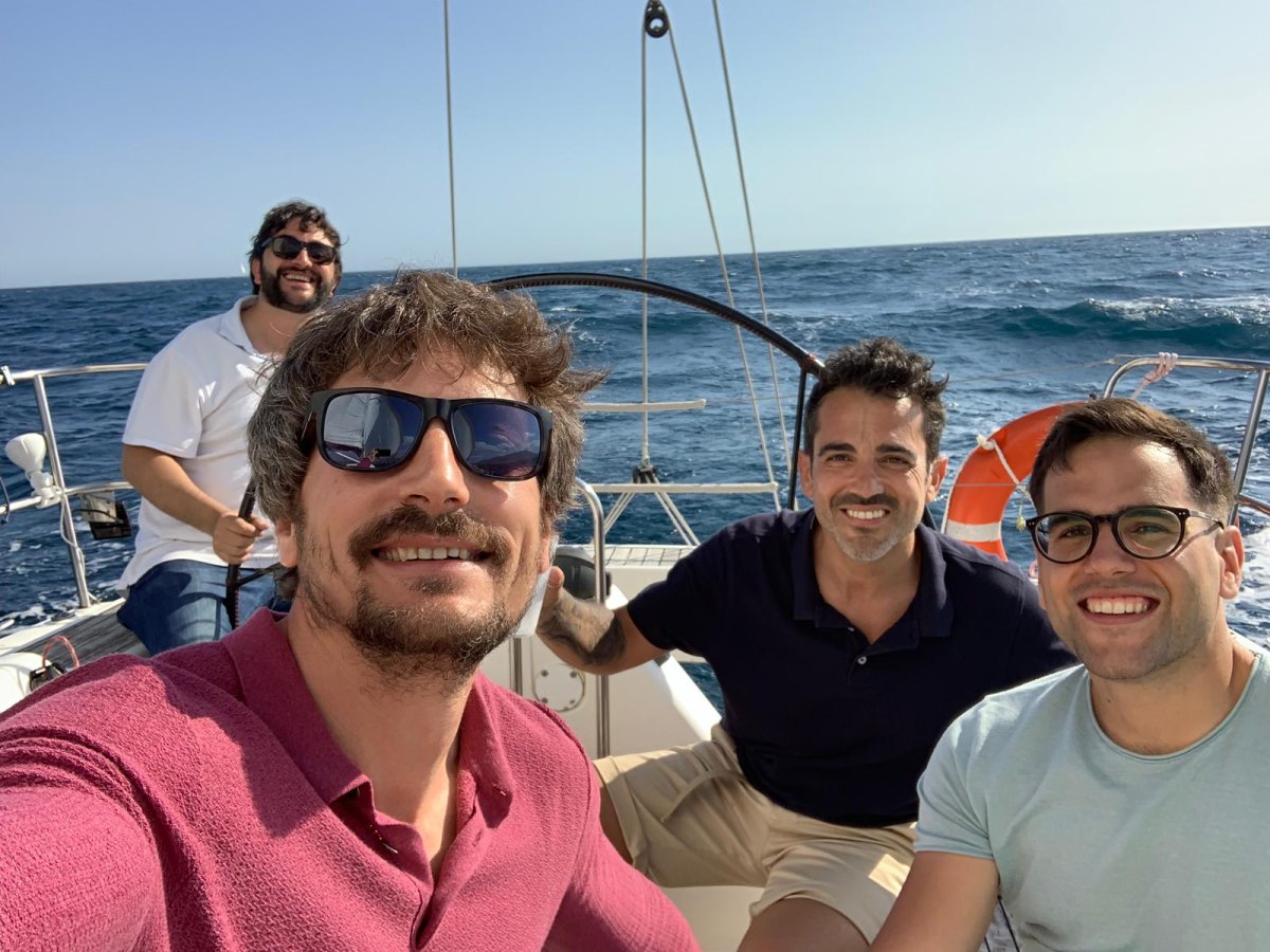 Aprende navegación en barco en Puerto Banús | 16 h