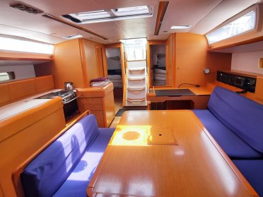 Navega el Puente de Mayo por Murcia y Alicante, aventura inolvidable en el mar