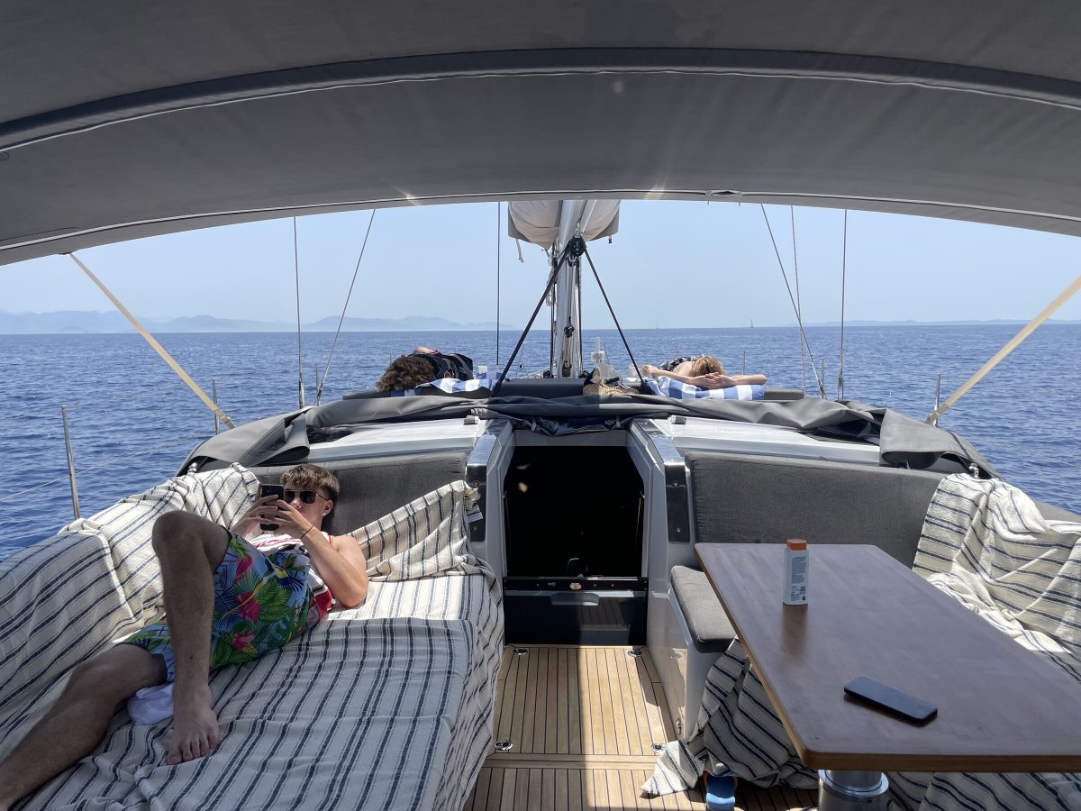 Luxuriöses Segelyacht im Ägäischen Meer, Korfu