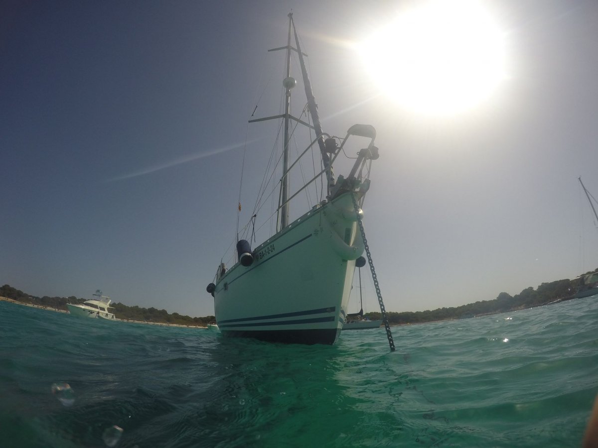 Viste sul mare da una barca a vela
