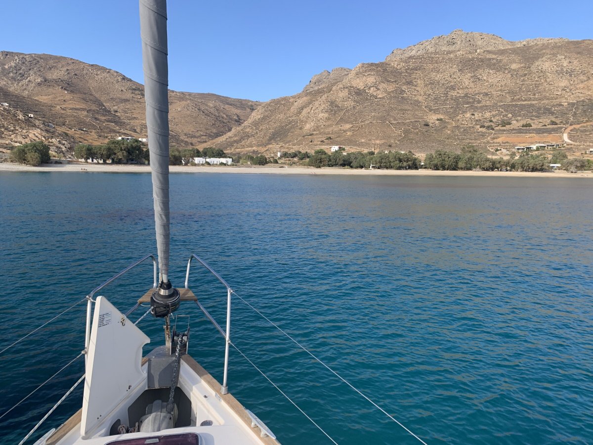 Esplora le Cicladi via mare: un viaggio indimenticabile