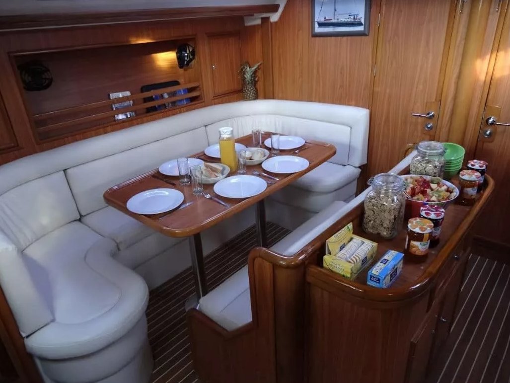 Explore the bays and coves of the Cyclades