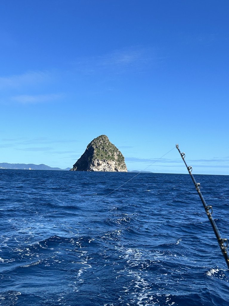 Viaja a través del Atlántico y disfruta de la belleza del mar