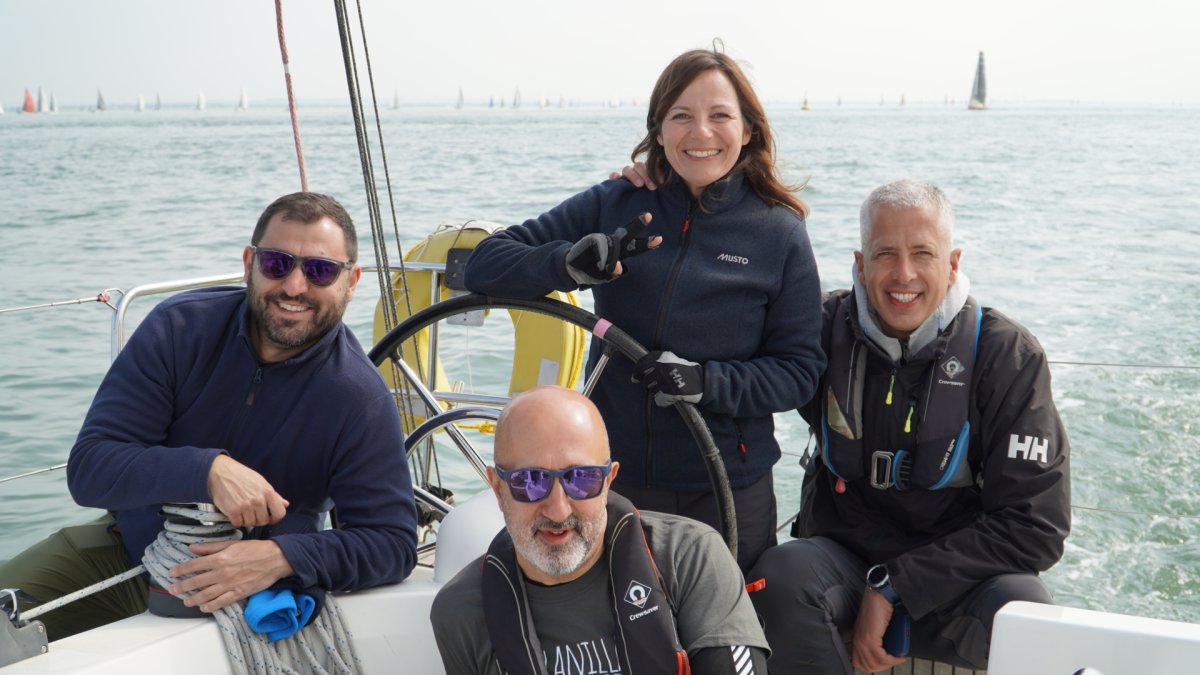 Learning navigation in open sea