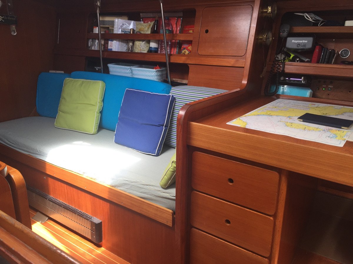 Sailboat - Grand Soleil - 39