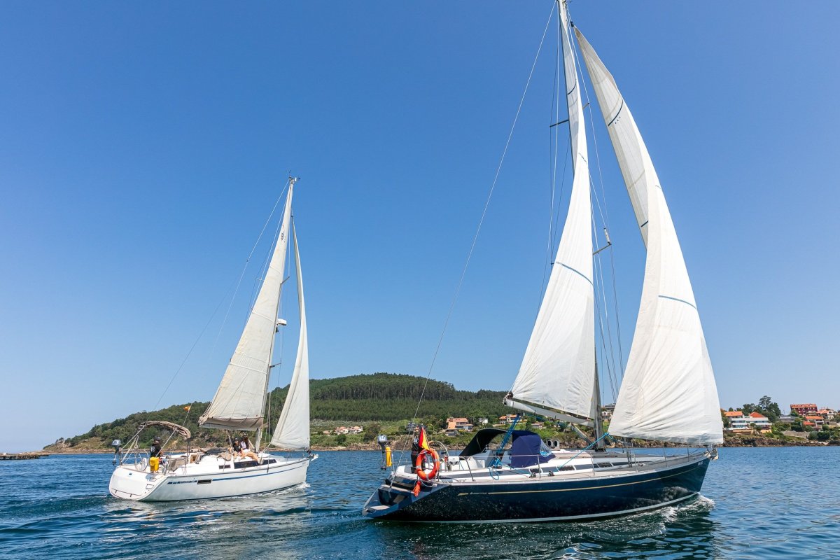 Navigation course on yacht in Rías Baixas