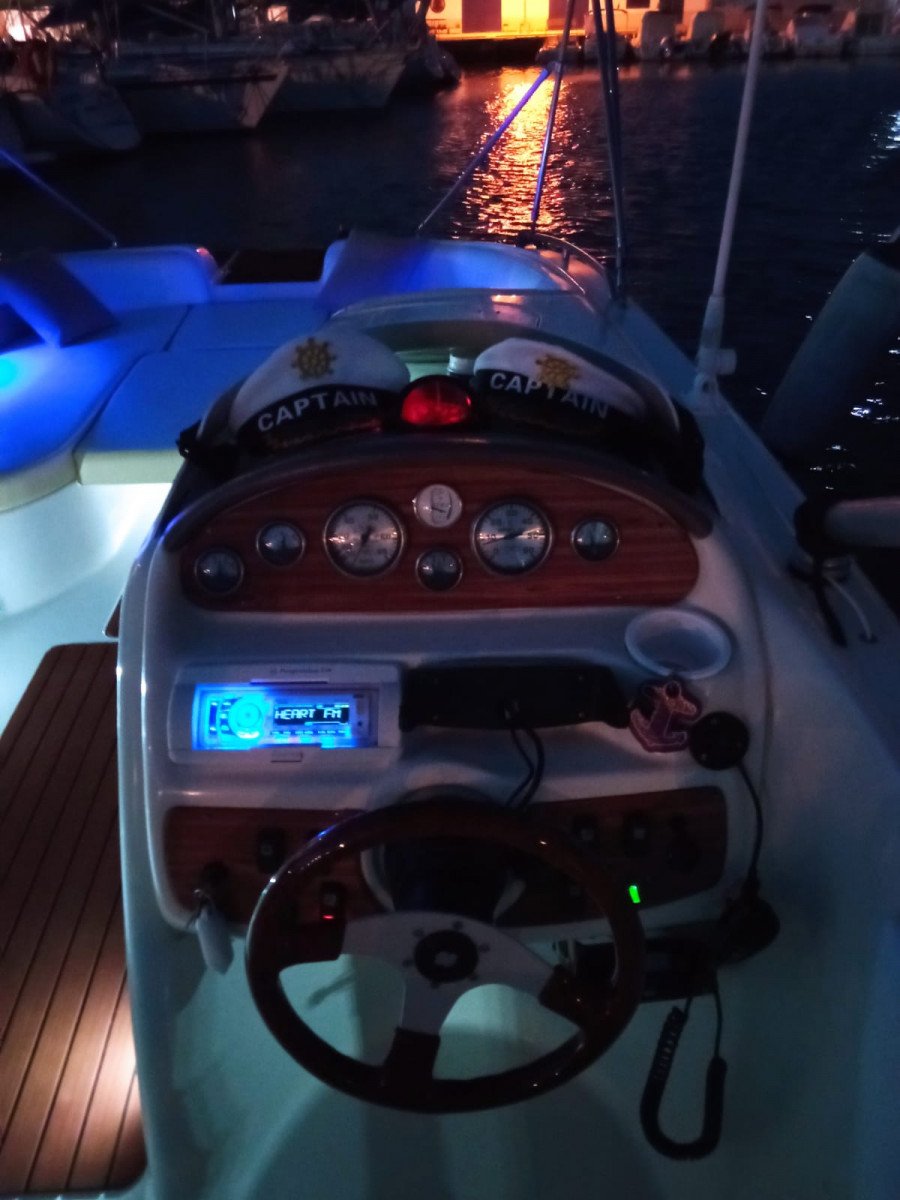 Motorboat - Monterey - Explorer 240