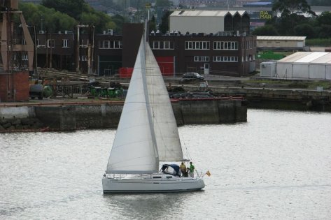 Mile Building en velero de A Coruña a Vigo