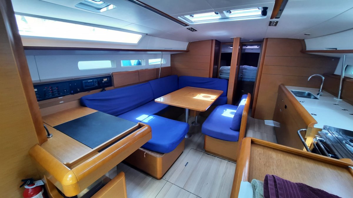 Segelboot - Jeanneau - 14.98 {{i18n.meters}}