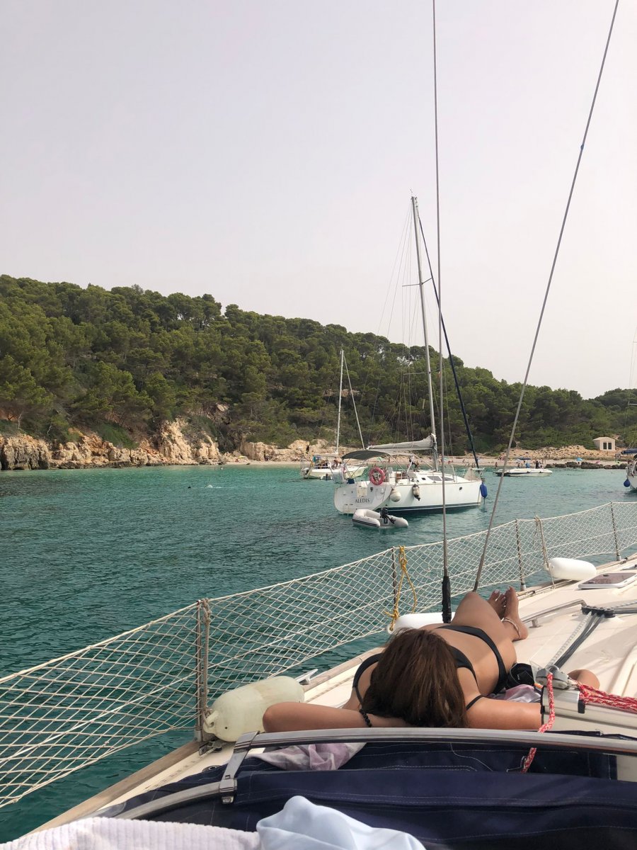 Enjoy a boat tour in Barcelona's port