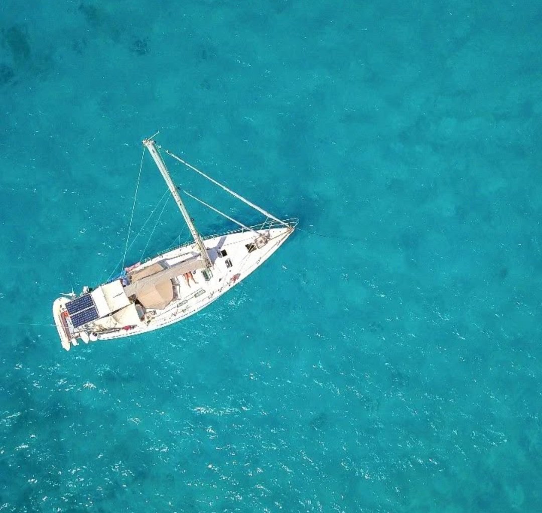 Cruise in the Tuscan archipelago with a professional skipper