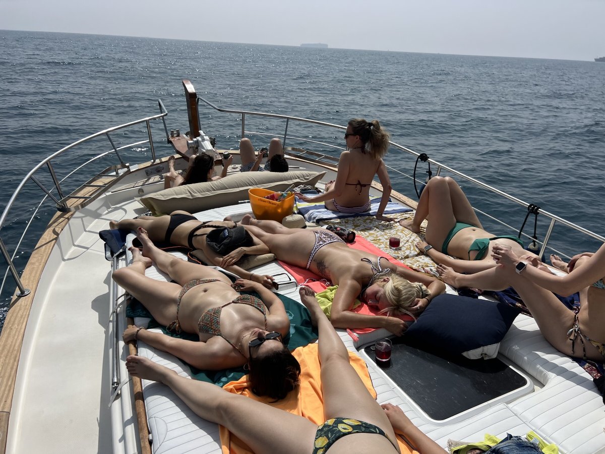 Curso de navegación en alta mar hacia Jávea