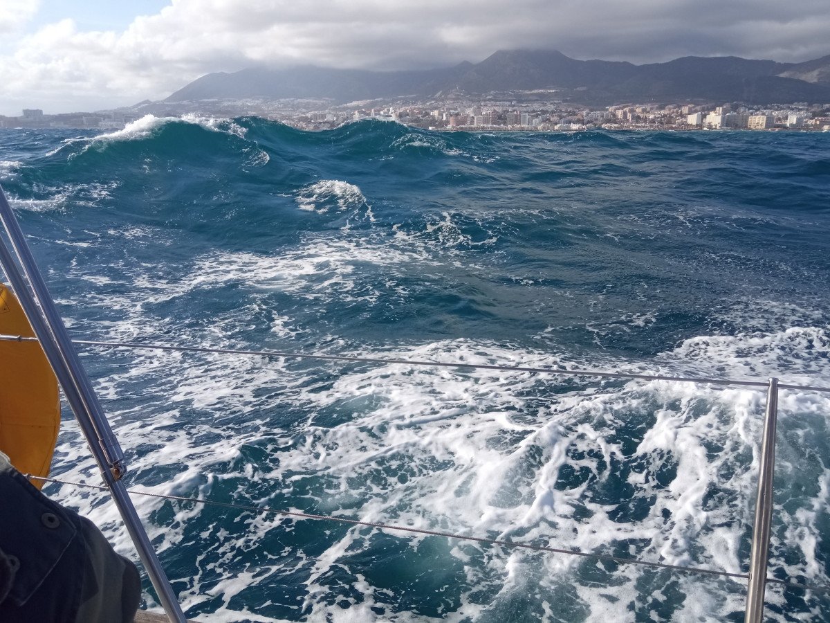Sailing School in Benalmádena - English