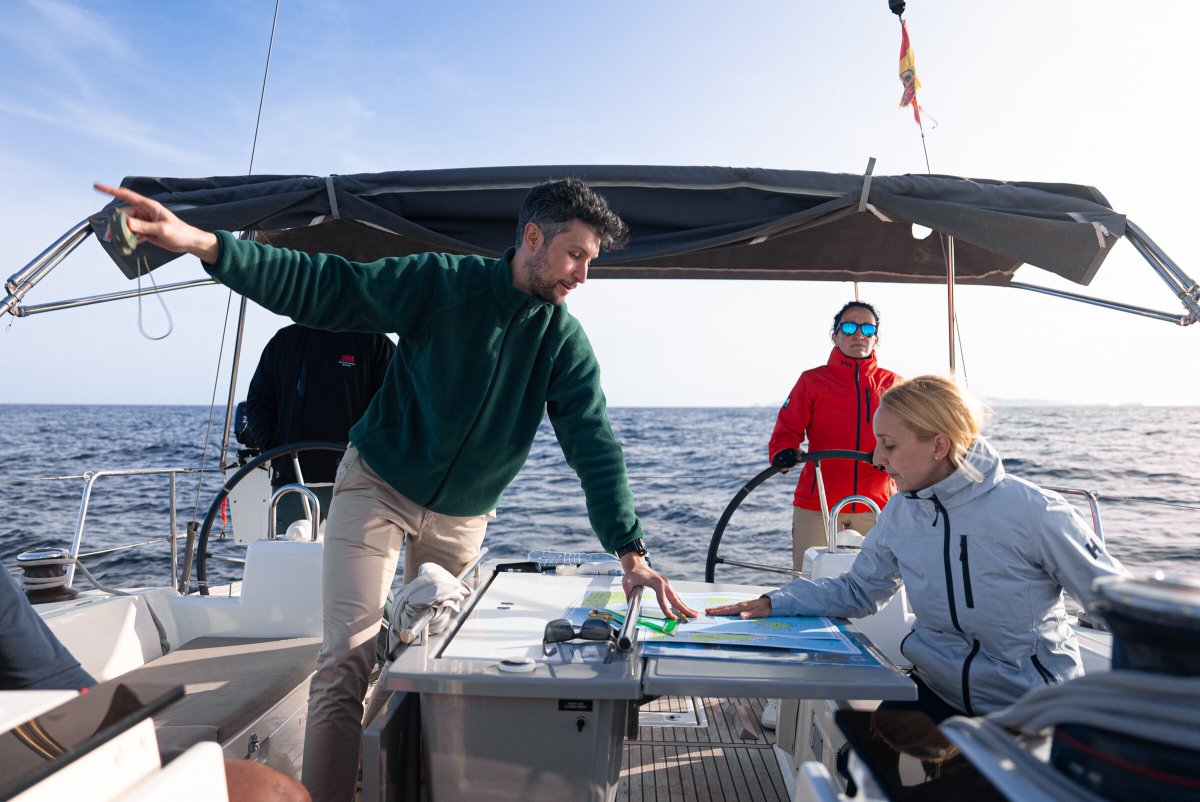 Riscopri la bellezza della Costa Brava con il nostro corso di vela avanzato