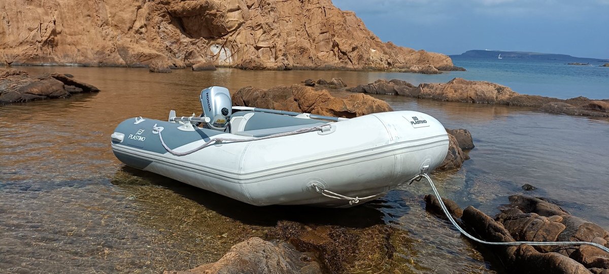 Lernen Sie die Navigation im Meer von Barcelona zu den Balearen