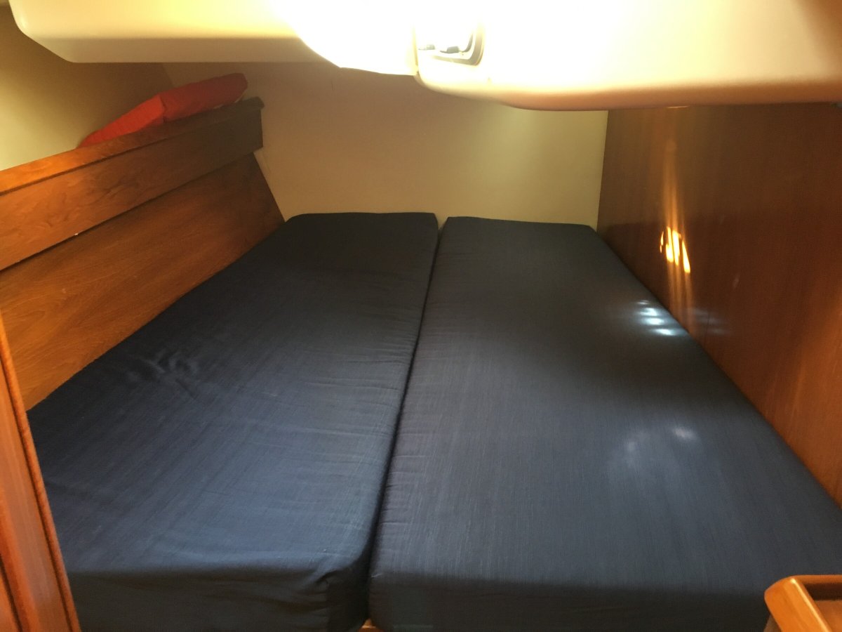 Segelboot - Jeanneau - 13.7 {{i18n.meters}}