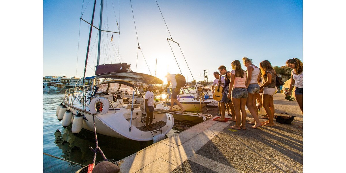 Velero - Bavaria Yachts - 11 metros