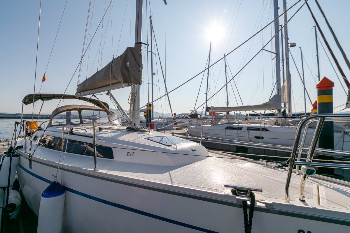 Erkunden Sie die Rías Baixas mit uns auf einem Segelboot