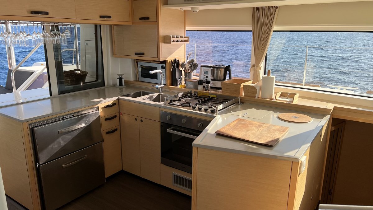 Esplora le Isole Baleari a bordo del Lagoon 52