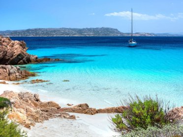 Vacanza in barca a vela in Sardegna