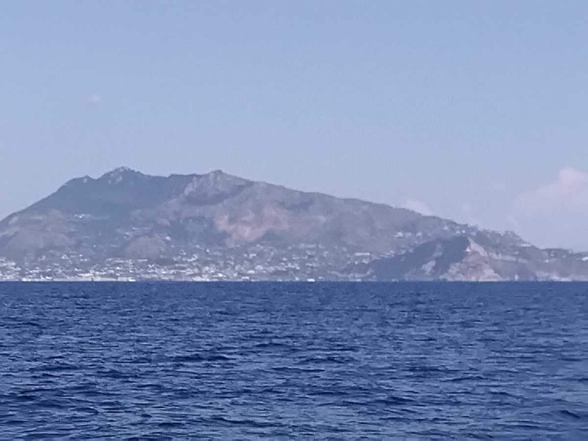 Crociera didattica da Pontine a Flegree: navigando tra suoni e balene