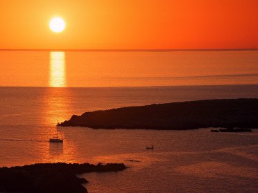 Sailing trip around the Ionian Islands and sailing trip from Greece to Sicily