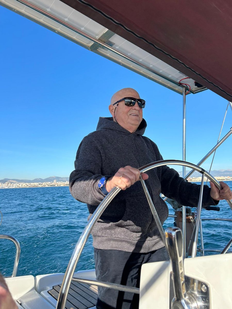 Pratica di abilitazione alla vela a Roda de Bara, Tarragona