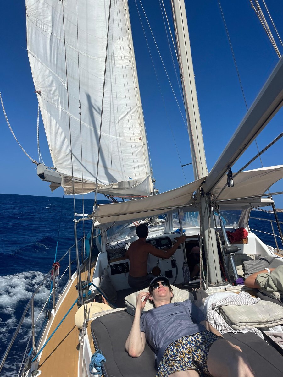 Navigationsteam auf einem Segelboot