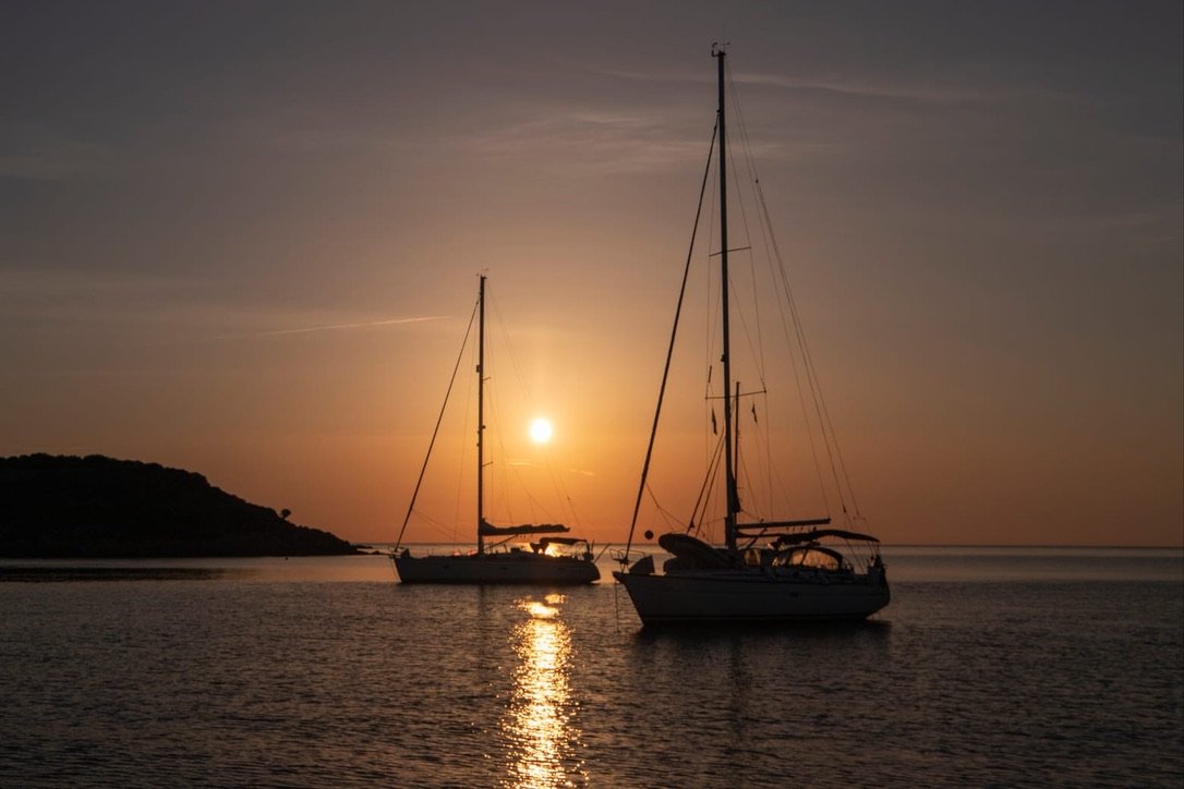 Segeln entlang der Küsten Sardiniens und Korsikas