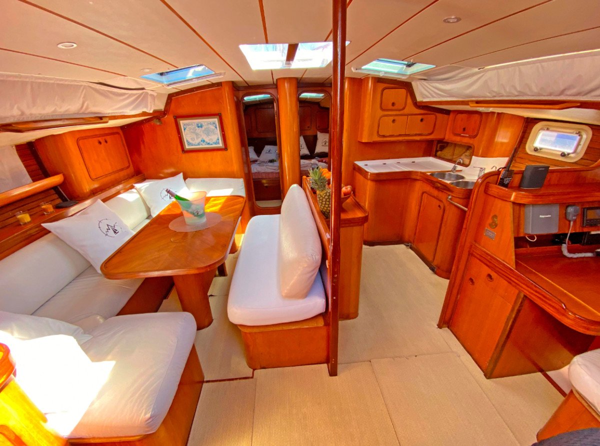 Aprende a navegar en un crucero por el Mediterráneo