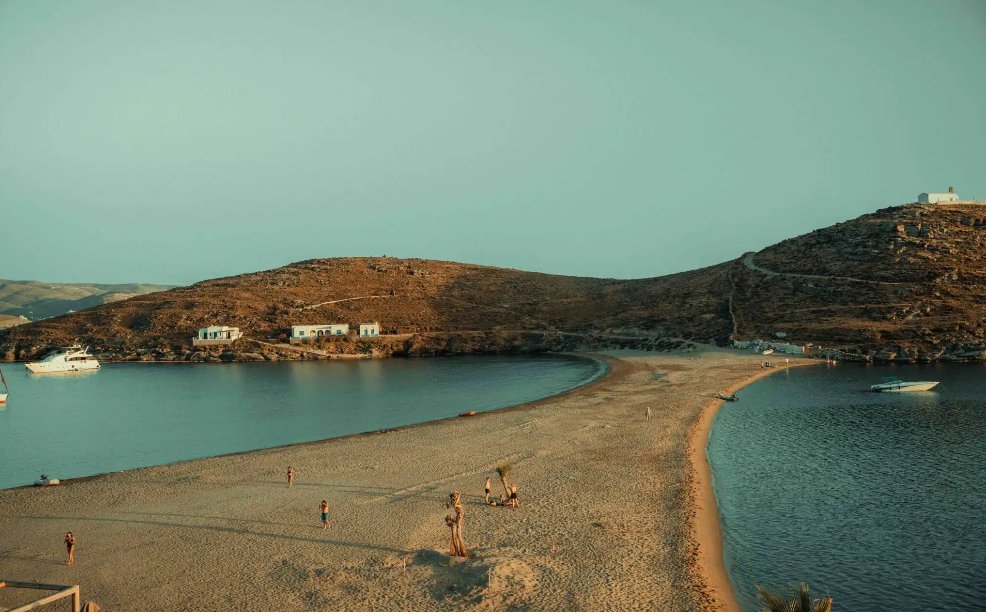 Die Geheimnisse der Kykladen: Eine Abenteuerreise auf See!