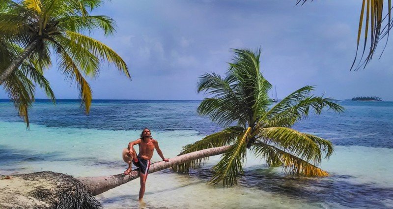 Disfruta de la belleza natural de San Blas desde un barco