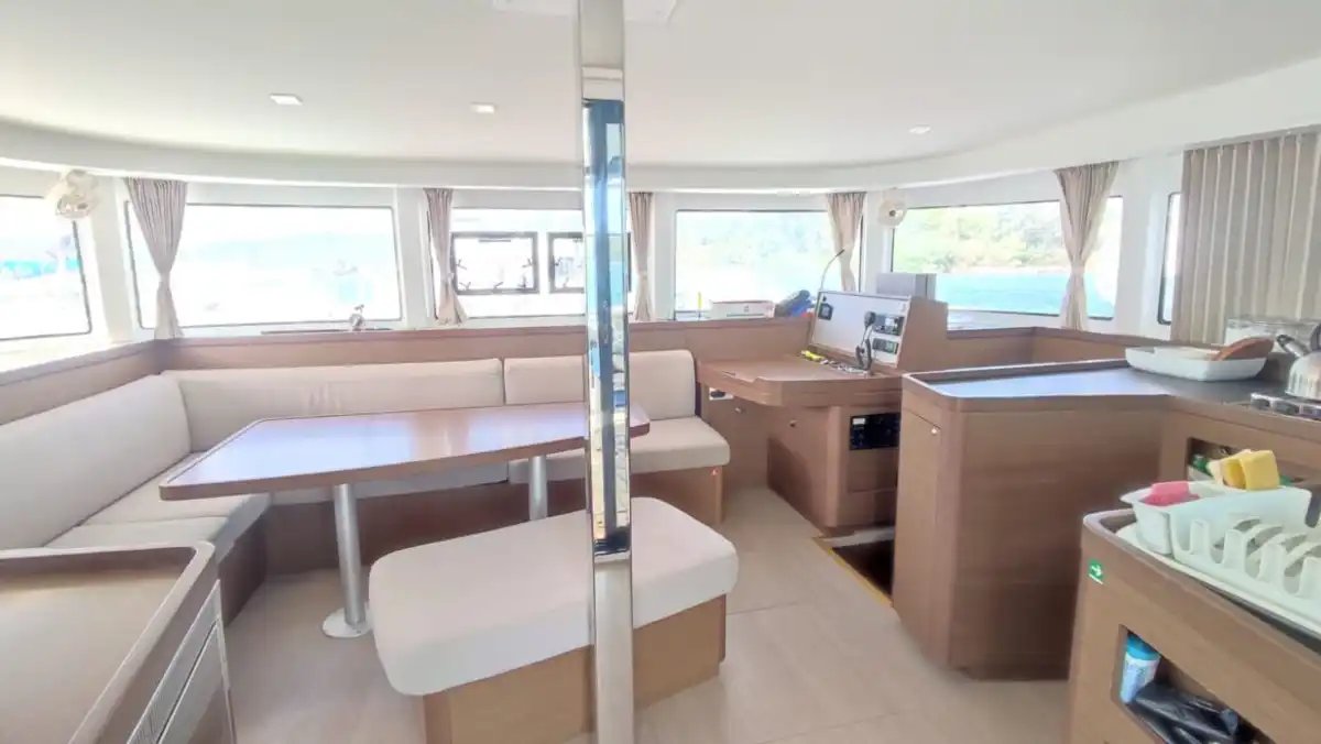 Lagoon - 4 cabins