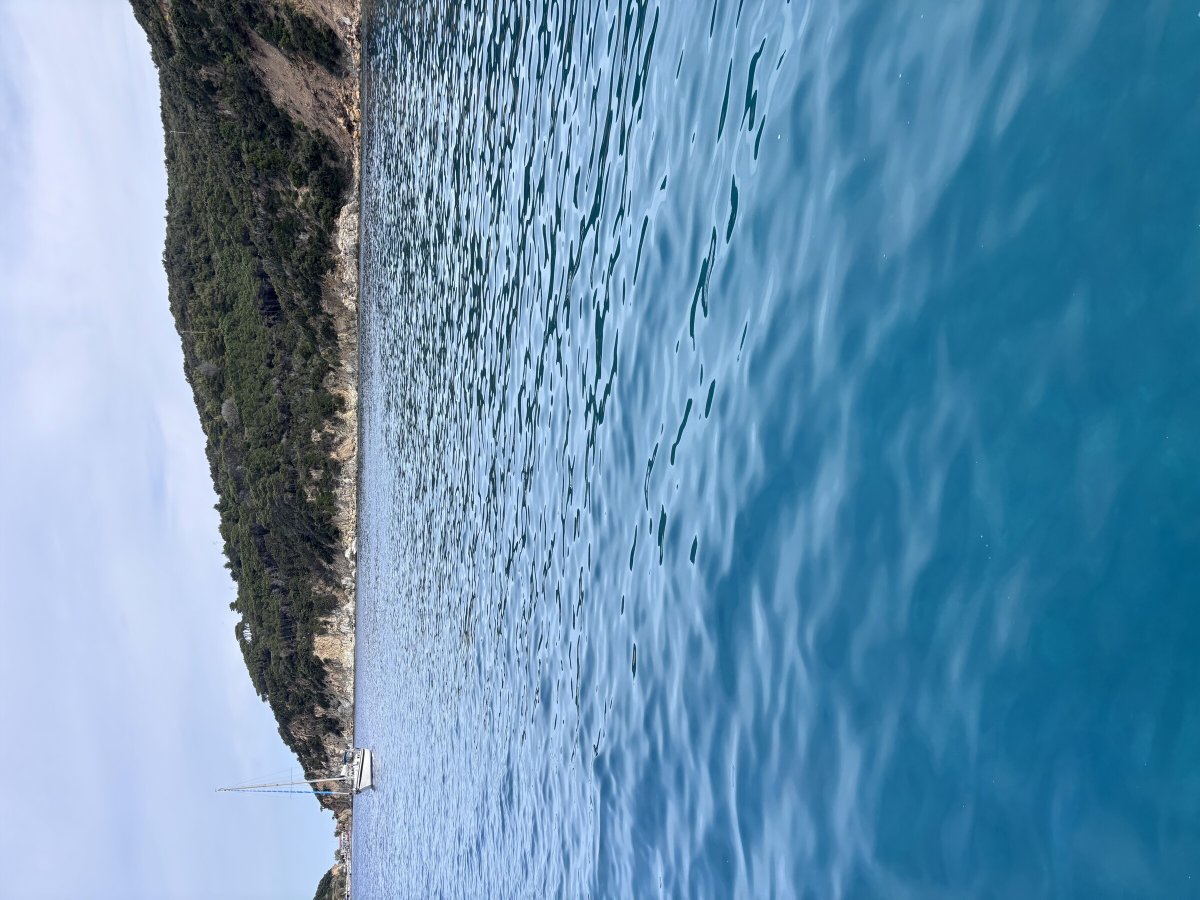 Sailing experience in Tuscany on a yacht.