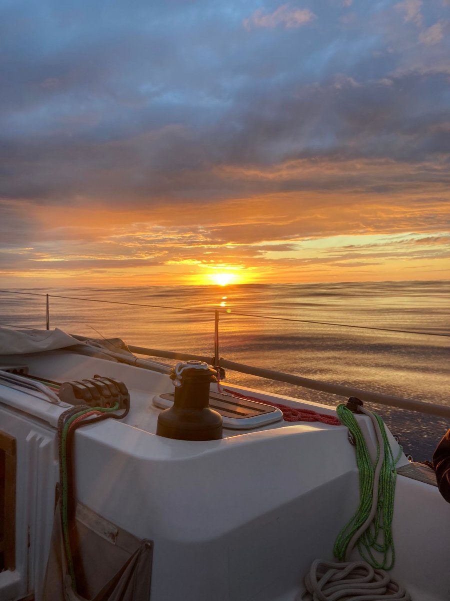 Luxusyachten an der französischen Küste