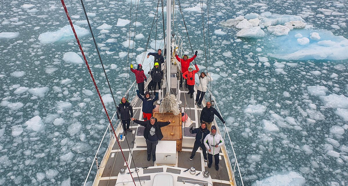 Una expedición única en un velero por los Fiordos de Chile
