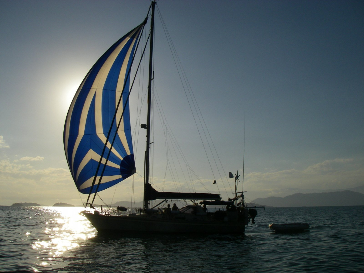 Astilleros Construcciones One Off - 4 cabinas