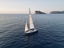 Scopri Ibiza e Formentera a bordo di un grande velero