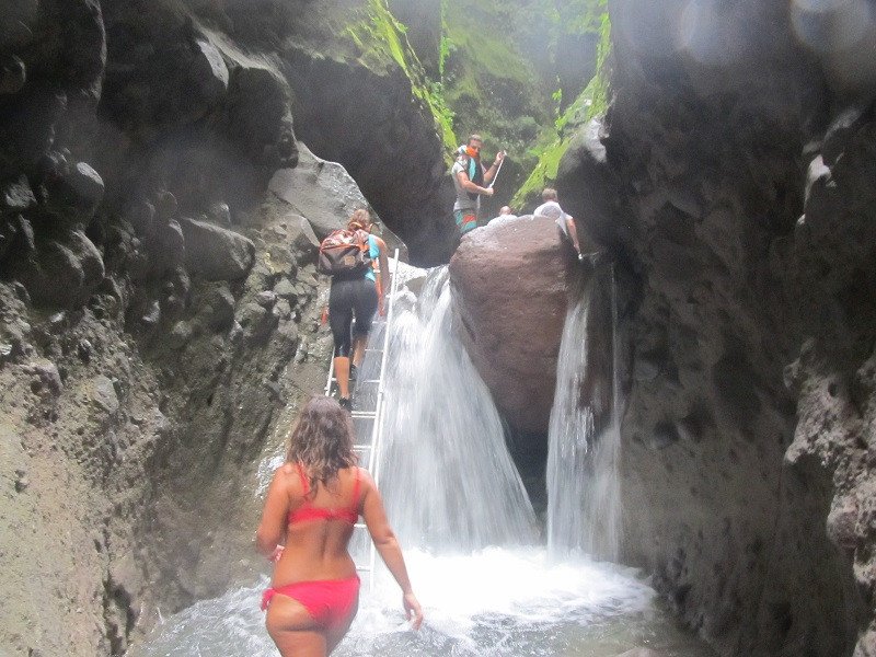 Experience the beauty of Martinique on your boat trip