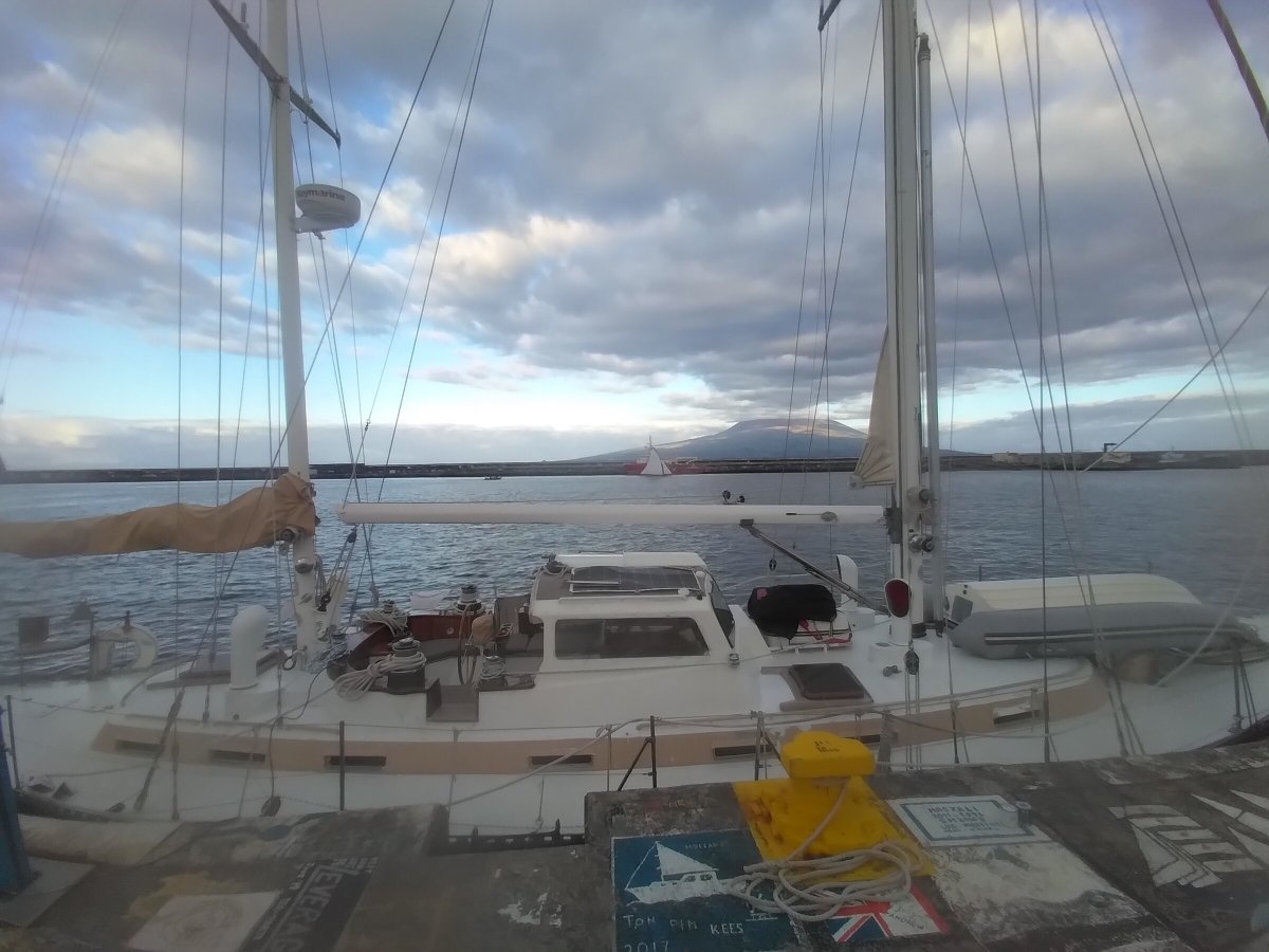 Navega el Atlántico hacia Bermudas, Azores y Gibraltar