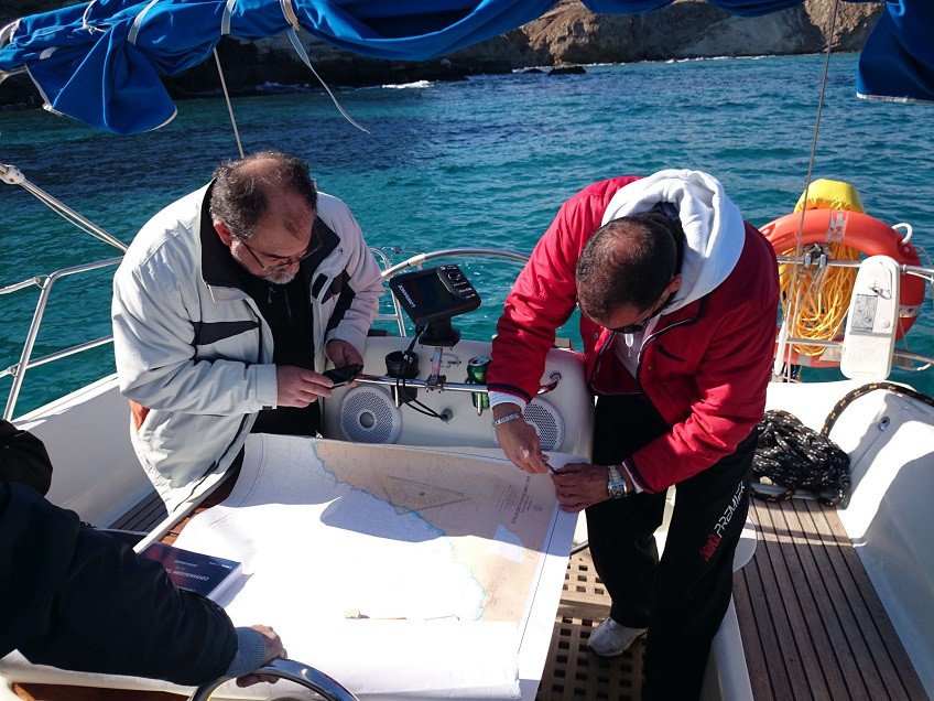 Giro del mondo in barca: pratiche di navigazione e sicurezza ad Águilas