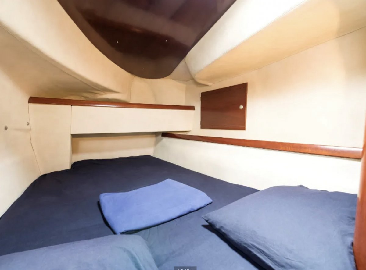 Catamarano - Fountaine - 2004