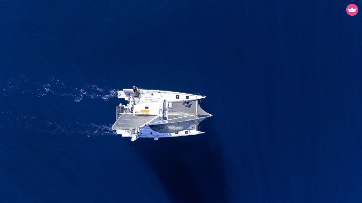 Aventura de navegación en catamarán en la costa mediterránea