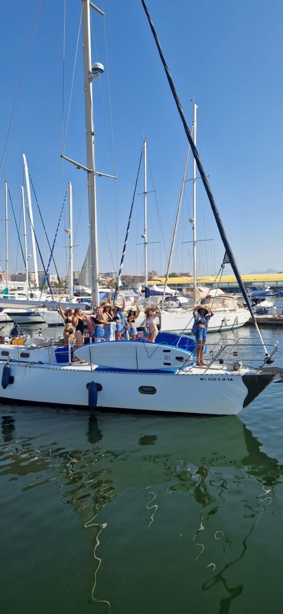 Prácticas obligatorias de navegación PER en Alicante