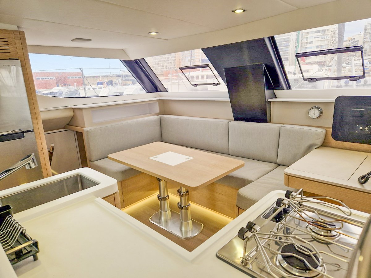 Aventura Yachts - 4 cabins