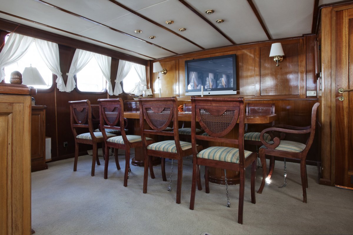 Yarrow's & Co. - 6 cabins