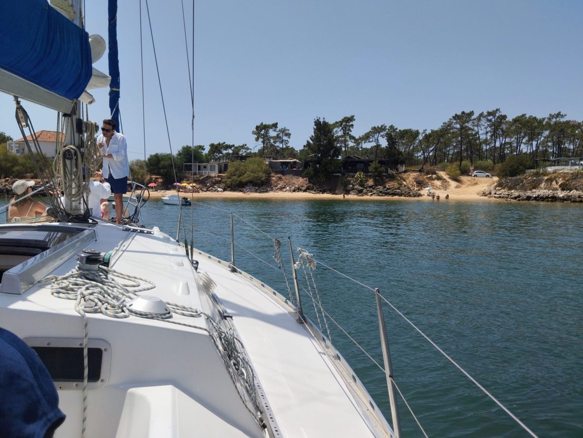 Explorations in a sailboat along the Huelva beaches