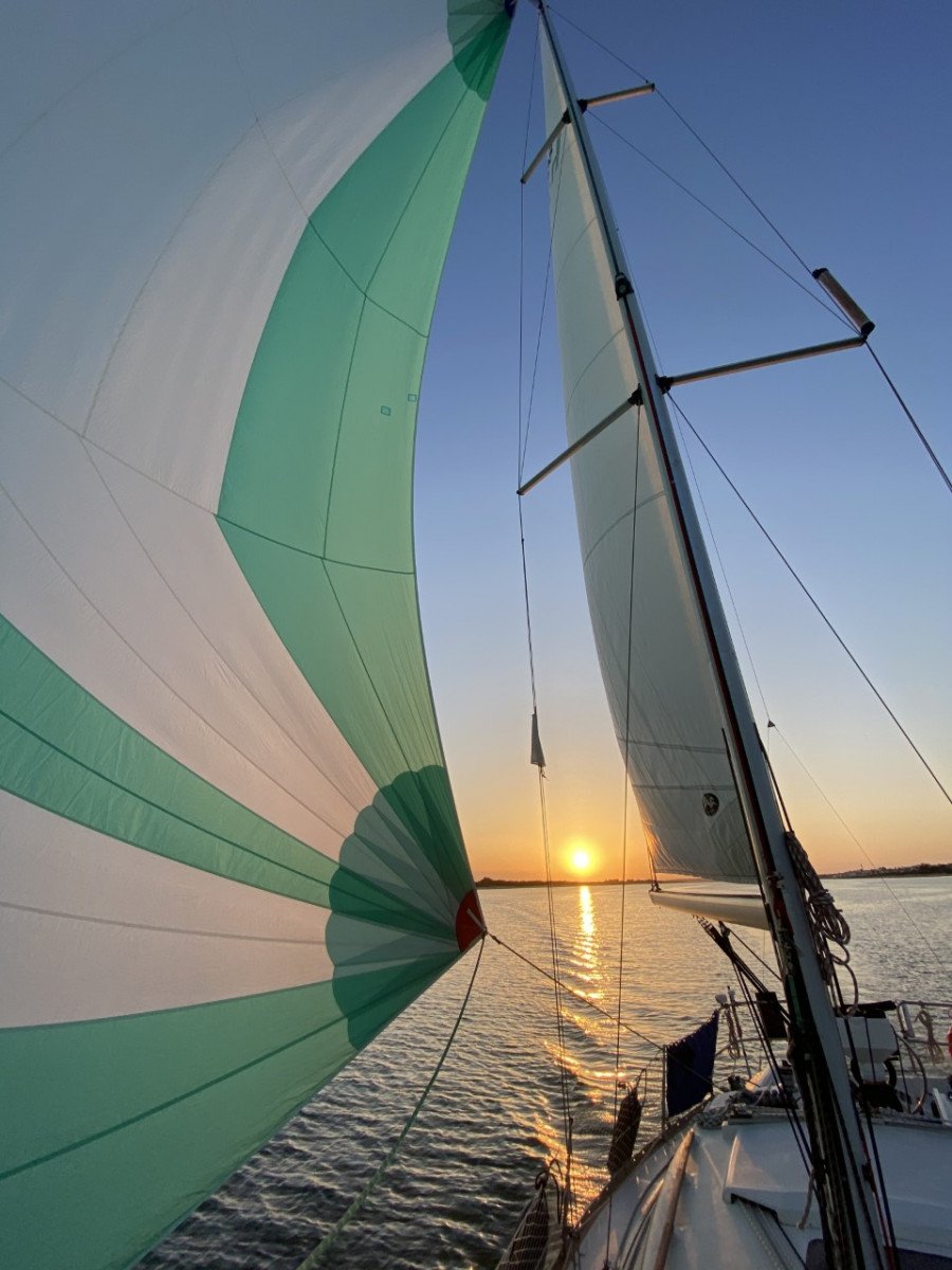 Embark on a sailing adventure with our PER course and chart classes