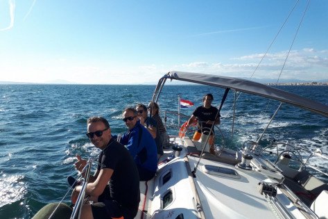 Curso privado de vela de un día en Alicante